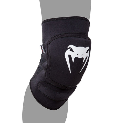 VENUM KONTACT EVO ADULT KNEE GUARDS BLACK MMA